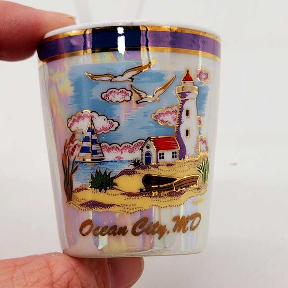 Ocean City MD Ocean Beach Scene Iridescent Shot Glass Collectible Souvenir - Picture 2 of 8